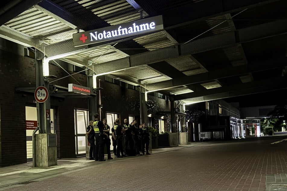 Mitarbeiter der Notaufnahme sollen die Polizei angefordert haben, um den Betrieb zu sichern.
