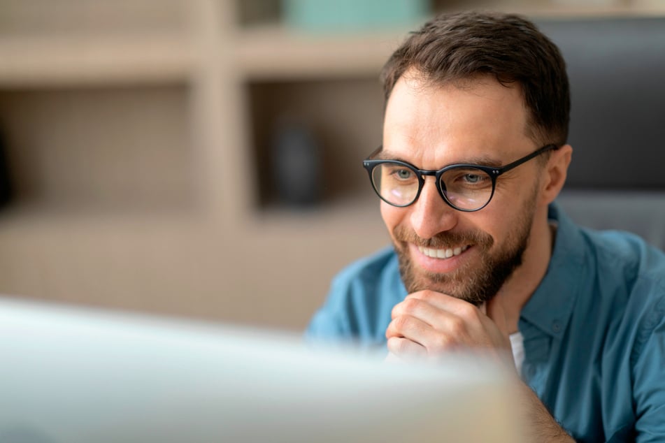 Durch den Online-Kreditrechner ganz einfach Wunschbetrag berechnen und Kredit direkt beantragen.