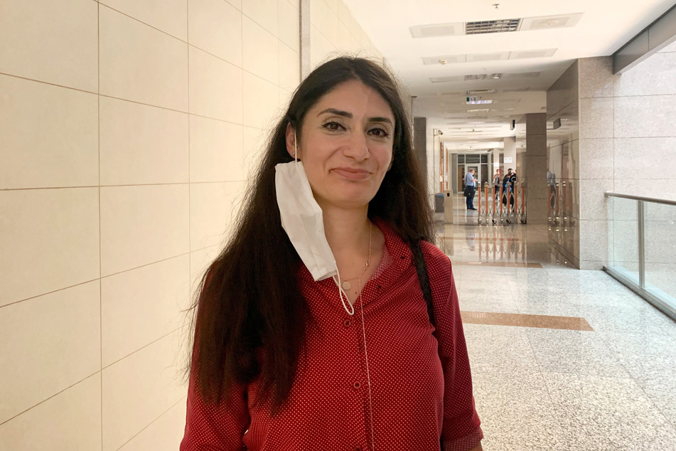 Hozan Canes (49) Tochter Gönül Örs war bei der Gerichtsverhandlung anwesend. Sie ist in der Türkei ebenfalls wegen Terrorvorwürfen angeklagt.