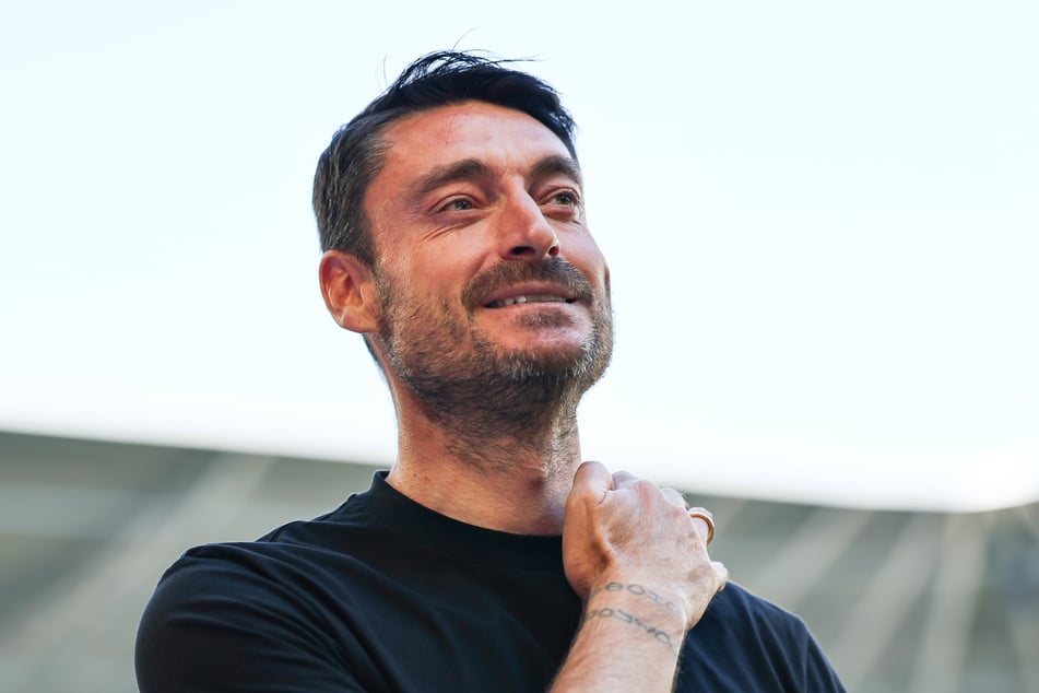 Wichtig sei jetzt nur, in den letzten beiden Spielen der Saison zu punkten, sagte Eintracht Frankfurts Trainer Albert Riera (44) vor der Partie am Freitagabend gegen den BVB.