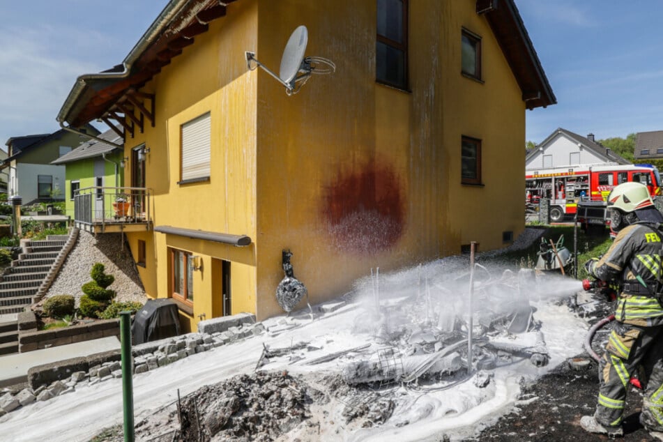 Feuer an Wohnhaus ausgebrochen: Feuerwehr verhindert Schlimmeres