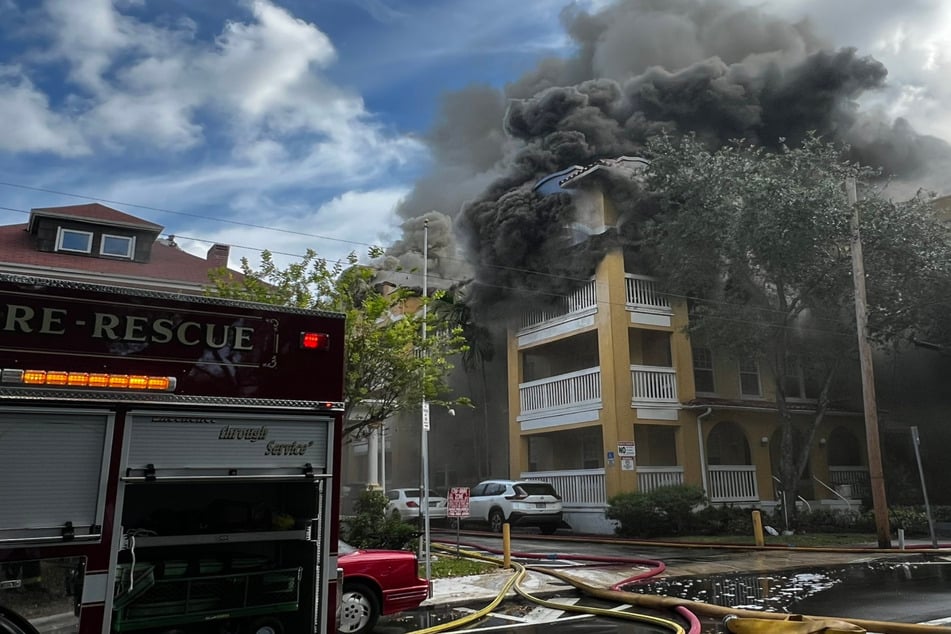 Das Gebäude stand komplett in Flammen.