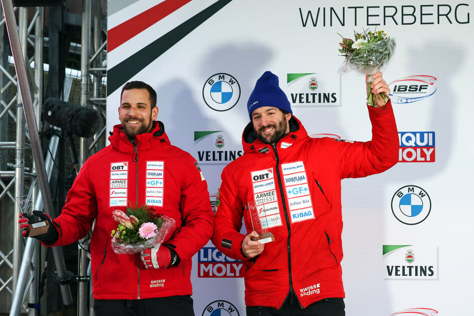 Michael Vogt (26, r.) muss den nächsten Rückschlag nach dem Horrorsturz in Altenberg verkraften, bei dem sein Anschieber Sandro Michel (28, l.) schwer verletzt wurde.