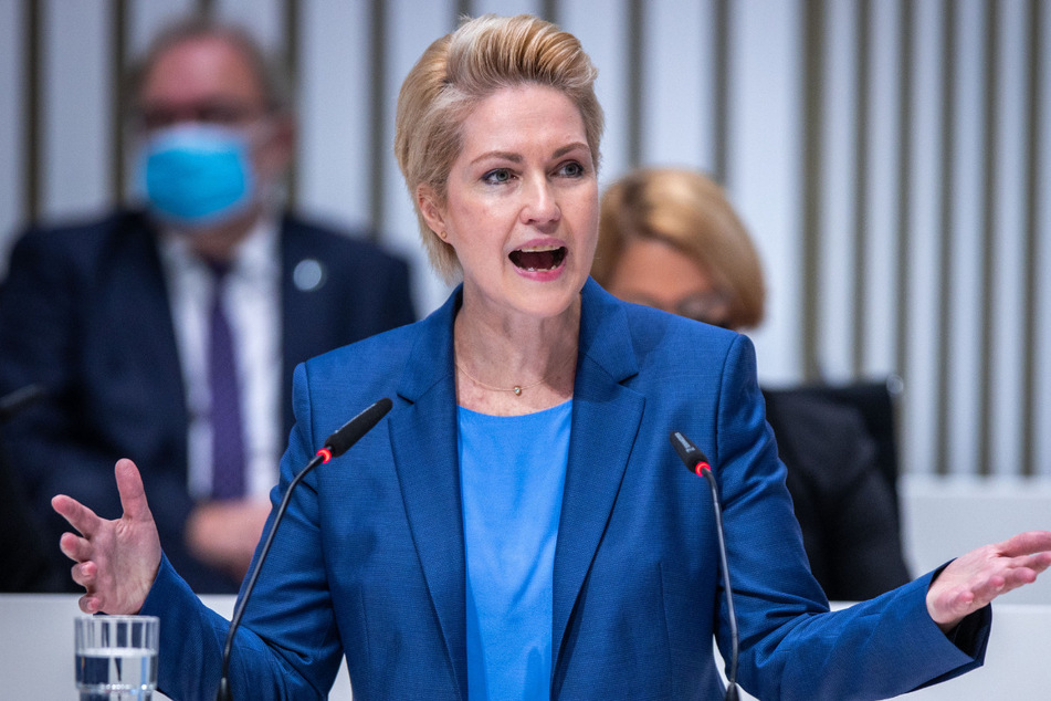 Manuela Schwesig (47, SPD), Ministerpräsidentin von Mecklenburg-Vorpommern, will nicht länger mit den Kontaktbeschränkungen warten.