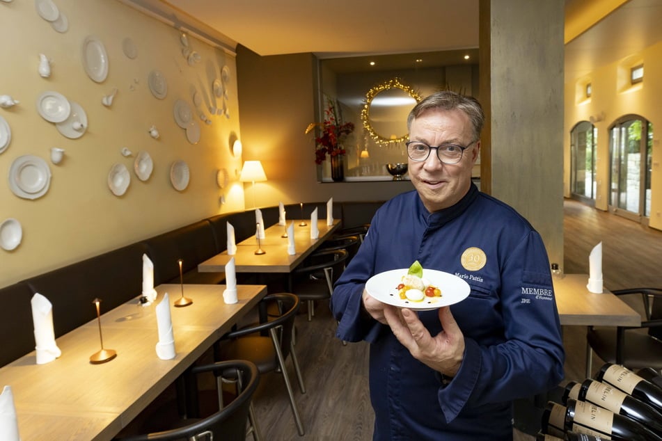 Gourmetkoch Mario Pattis (55) in seinem Restaurant "Feine Kost" in den Prisco-Höfen im Wallgäßchen.