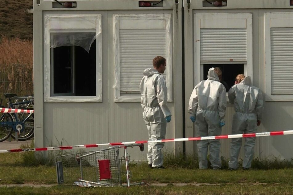 Die Polizei sicherte Spuren am Tatort. (Symbolbild)
