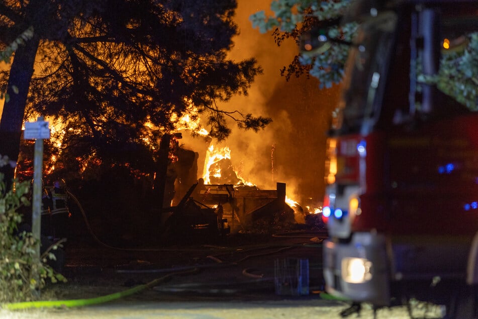 Ein Heulager und Stallungen waren in Brand geraten.