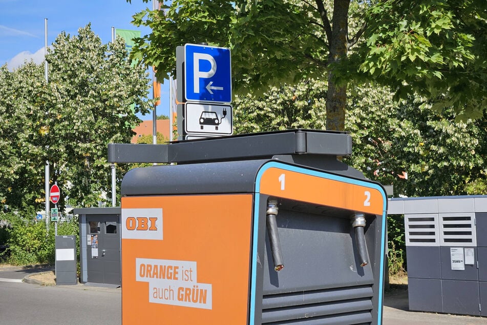 Der Gesamtschaden liegt im fünfstelligen Bereich.