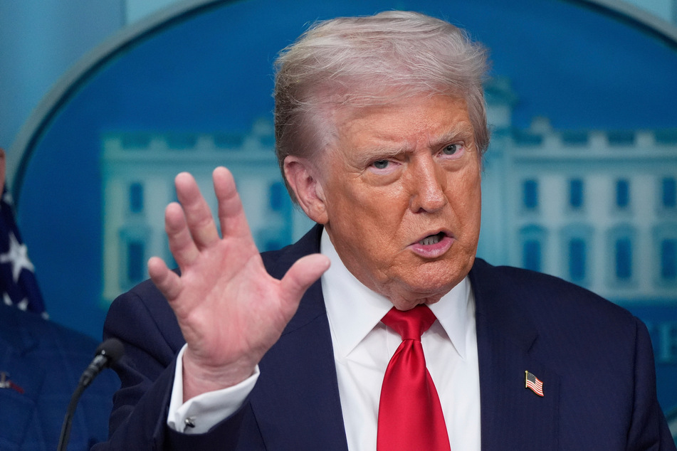 Donald Trump (79) bestritt, einen Brief verfasst zu haben. Nun wurde ein Schriftstück allerdings veröffentlicht.