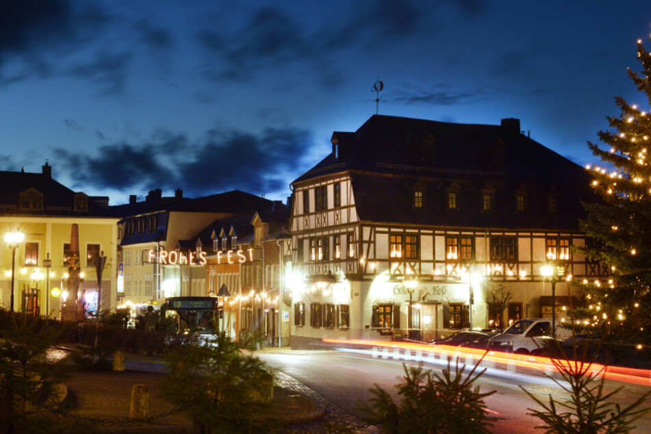 In Zwönitz leuchten noch bis Freitag Tausende Weihnachtslichter.