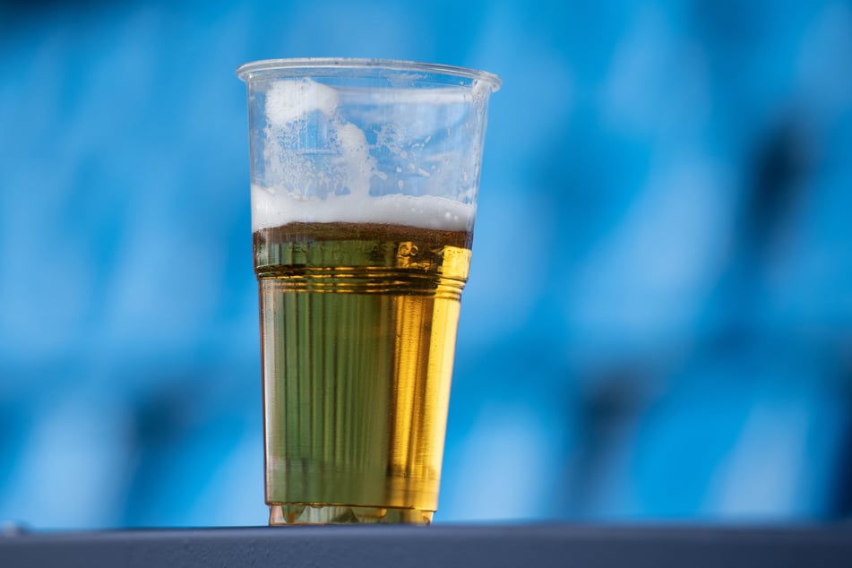 Die Fans der Störche dürfen sich heute über Freibier freuen.