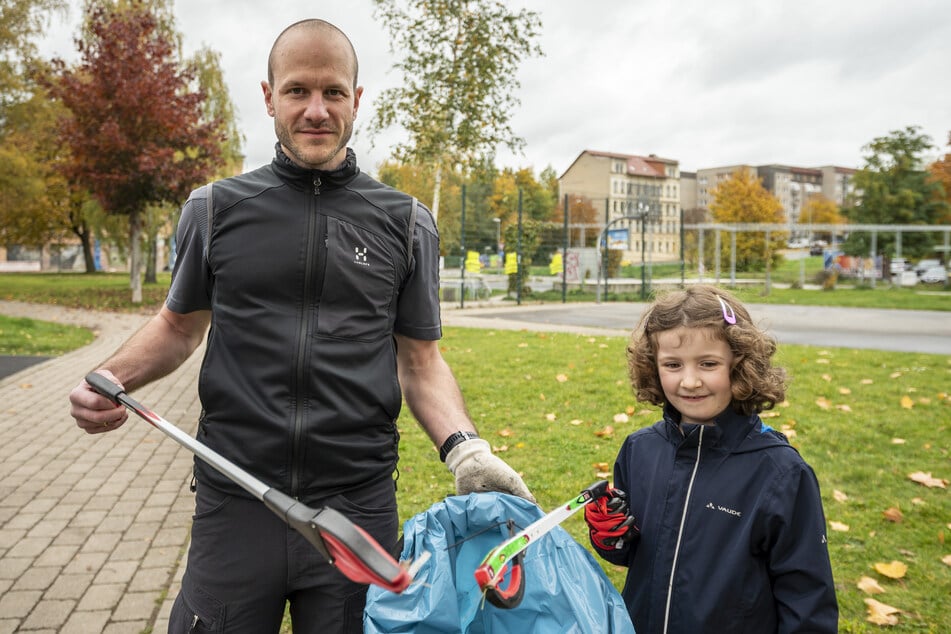 Valentin Richter-Trummer (36) und Sara (6) erfuhren durch einen Aushang von der Aktion. Da beschlossen sie spontan mitzumachen.