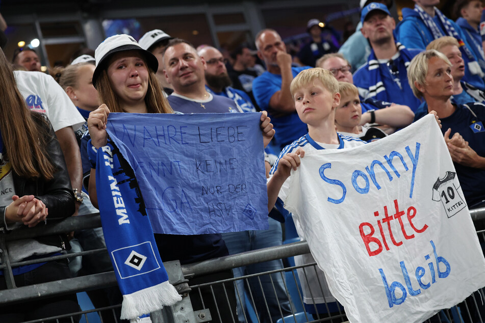 Enttäuschte Fans wünschen sich, dass Sonny Kittel auch in der neuen Saison für den HSV im Volksparkstadion kickt.