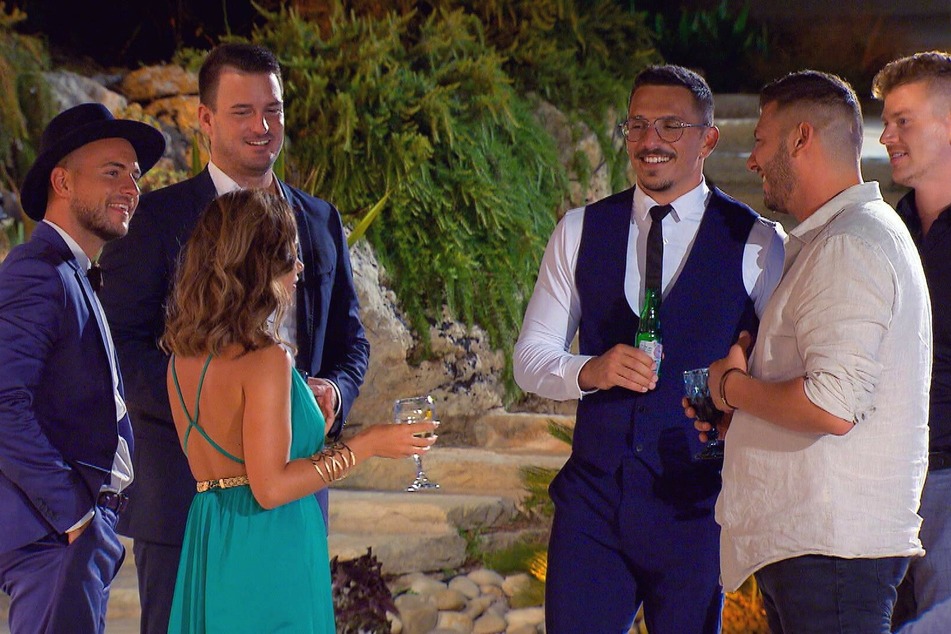 "Bachelorette" Melissa hat aktuell eigentlich genug Auswahl an Männern - in der ersten Folge sprach sie aber erneut über ihren Flirt mit Pietro Lombardi (28).