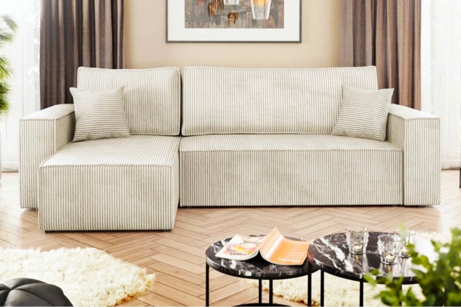 Traumhaftes Cord-Sofa ist hier für unter 500 Euro zu haben