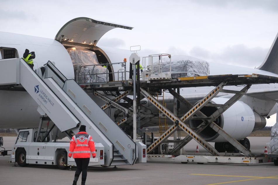 33 Tonnen Material! DRK bringt von Leipzig aus Hilfsgüter für Gazastreifen auf den Weg