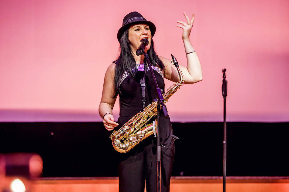 Zum 40. Geburtstag schenkt sich Joana kein neues Saxophon, sondern einen Ausflug mit Mama.