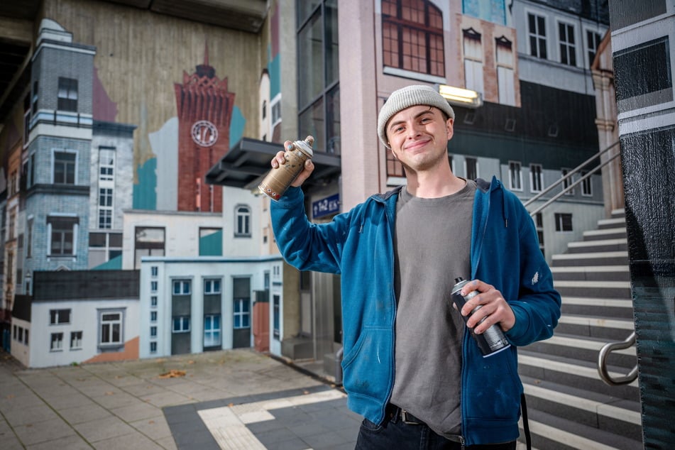 Tom Assmann (22) gehört zum Graffiti-Team von Rebel Art, das den Zugang am Südbahnhof neu gestaltet.