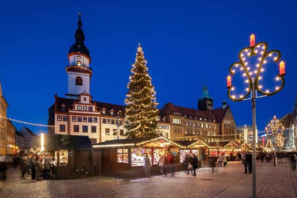 Mit vier Wochen hat Chemnitz zwar mit einen der längsten Weihnachtsmärkte, bei der Anzahl der Birnen pro Einwohner ist die Stadt aber Schlusslicht.