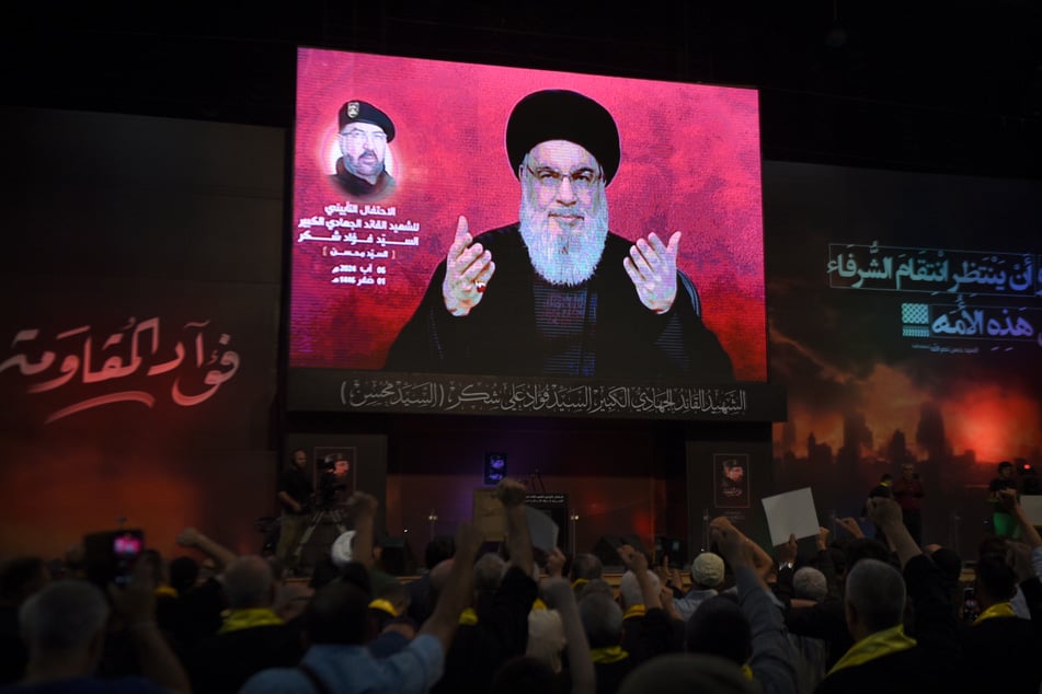 Bereits vor Wochen kündigte Hisbollah-Führer Nasrallah Vergeltung an. Nun hat die Miliz einen Angriff auf Israel gestartet.