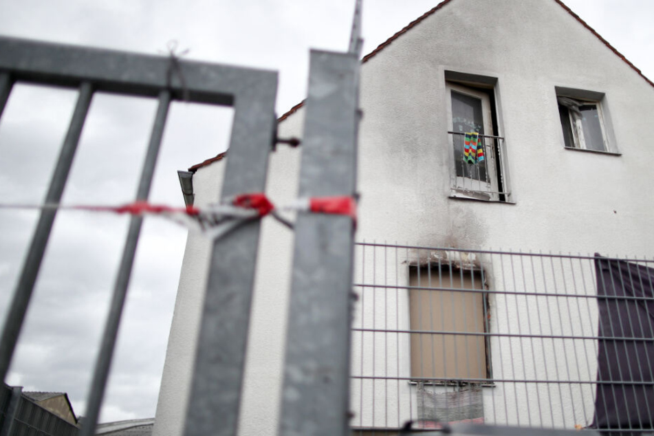 Die Ermittler forschen weiter nach der Ursache des schrecklichen Brandes in Nürnberg.