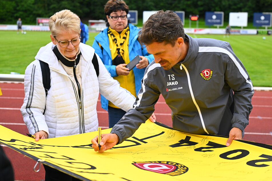 Fans würden Thomas Stamm (41, r.) immer wieder erden.