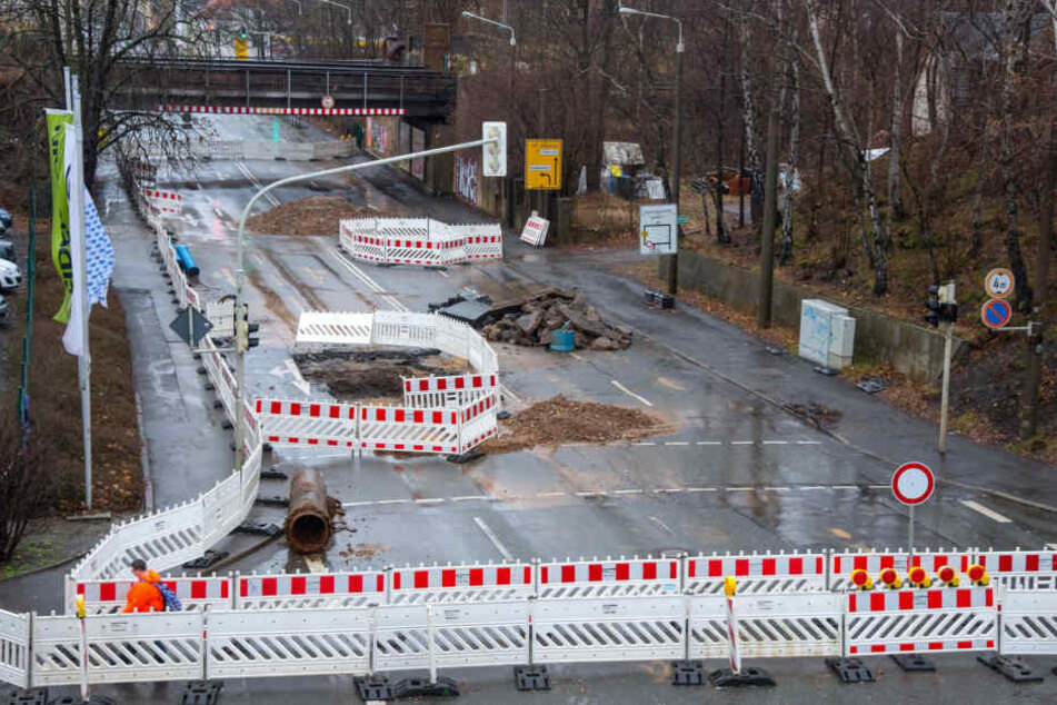 Die Havarie in der Reichenbacher Straße reiht sich ein in eine ganze Serie von Wasserrohrbrüchen, die Zwickau seit Sommer 2017 regelrecht heimsuchen.