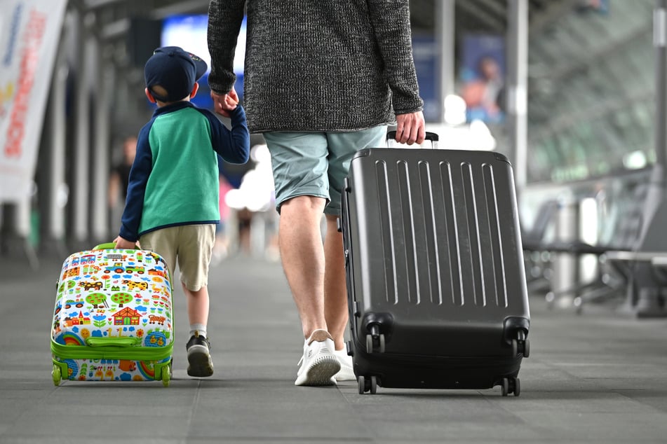 Der Mann war in Begleitung seines minderjährigen Kindes. (Symbolbild)