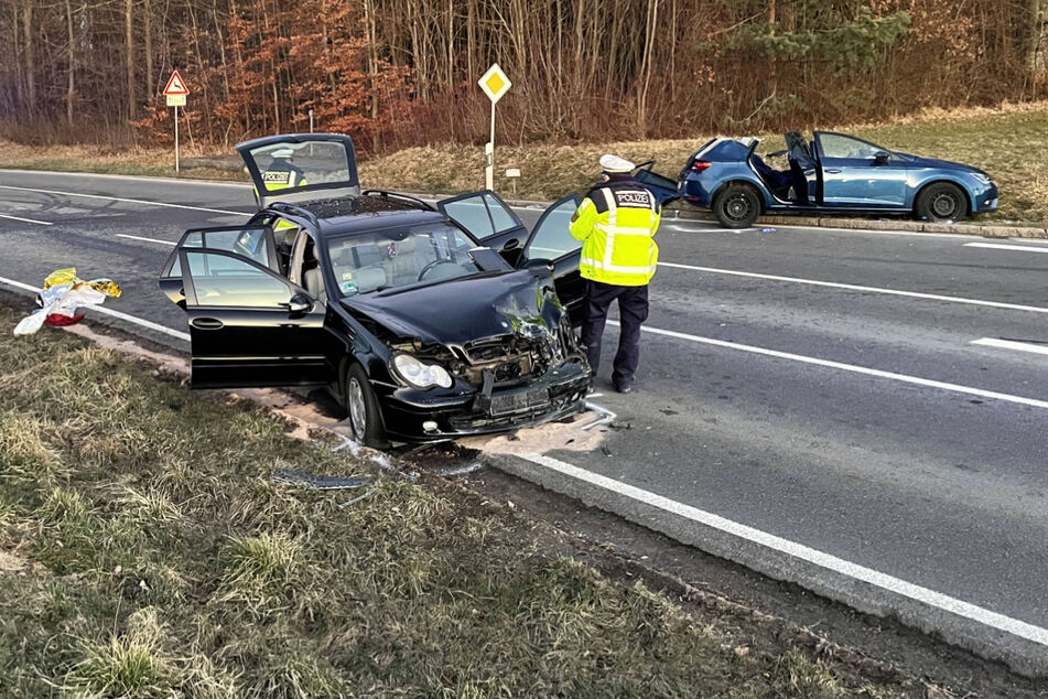 Sechs Menschen Nach Schwerem Unfall Verletzt Darunter Drei Kinder Tag24