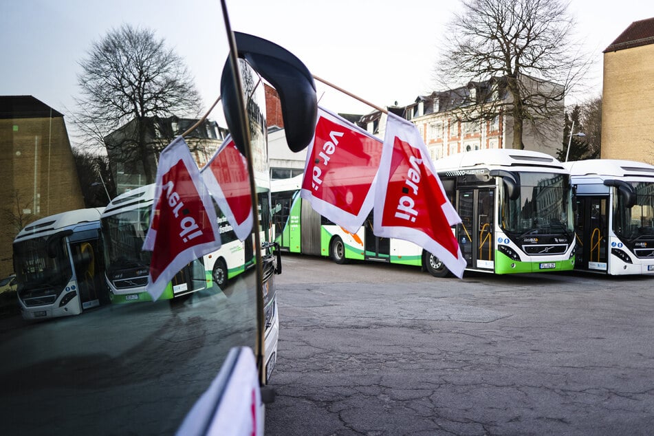 Verdi legt nach! Fünf Tage Busfahrer-Streik im Norden