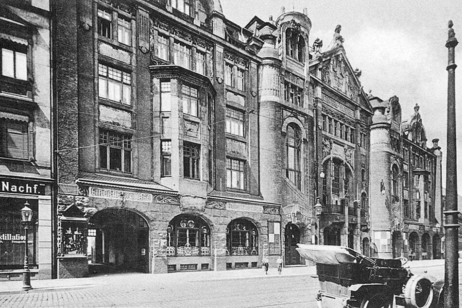 Das Centraltheater in der Zwickauer Straße war von 1944 bis zu seiner Zerstörung am 5. März 1945 die Spielstätte des Circus Jacob Busch.