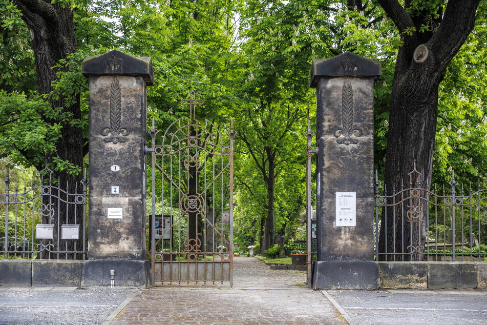 Nun soll das Eingangsportal saniert werden, das dem Maler zu dessen Werk "Der Friedhof" inspirierte.