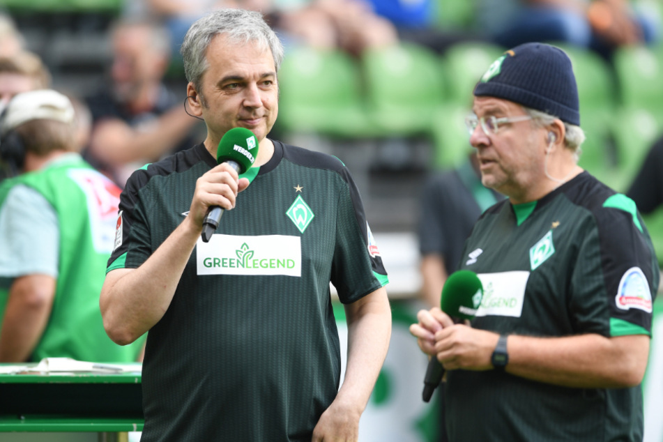 Werder-Kultfigur Arnd Zeigler (57, l.) wird vorerst allein durch das Heimspiel-Programm beim SVW führen.