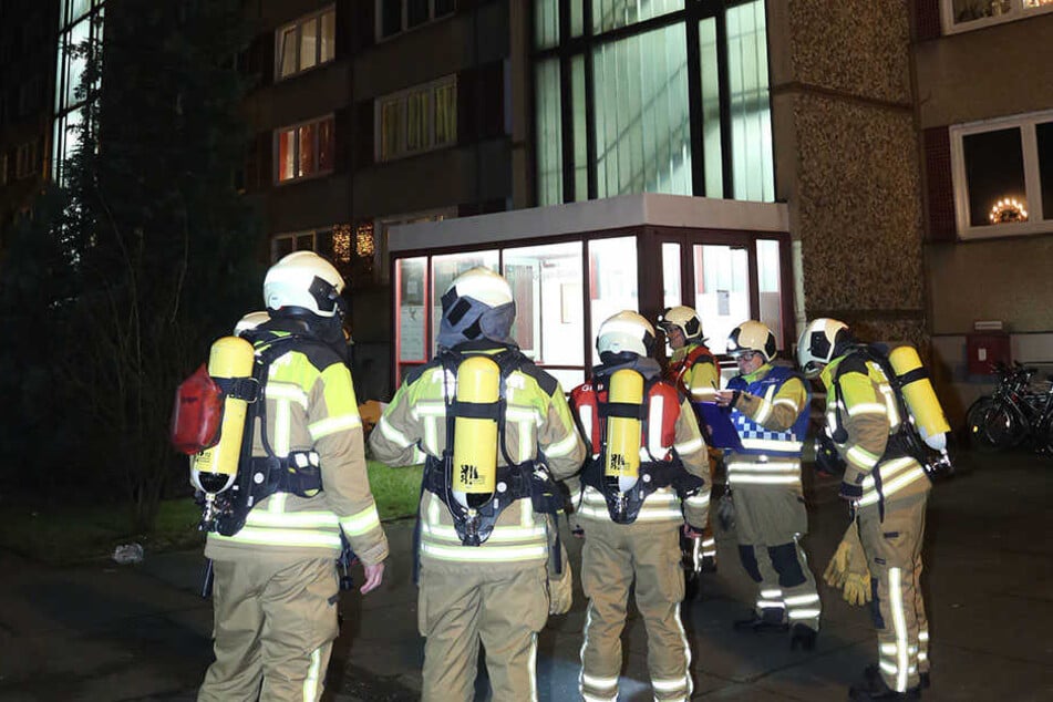 Gegen 19.30 Uhr rückte die Feuerwehr an der Florian-Geyer-Straße 42 an