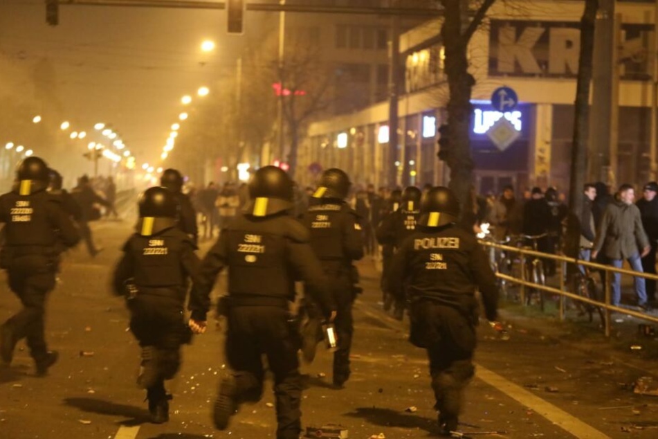 Zu den gewalttätigen Ausschreitungen in der Silvesternacht in Leipzig-Connewitz sind bislang keinerlei Hinweise eingegangen.