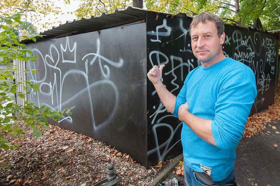 Falko Hirsch (43) ist sauer: Seine Gondelstation wurde beschmiert