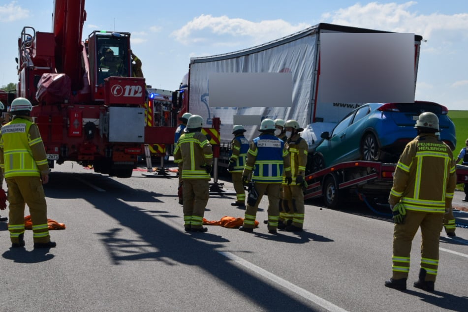 Unfall A6: Lkw-Fahrer (†55) stirbt nach schwerem Unfall auf der Autobahn
