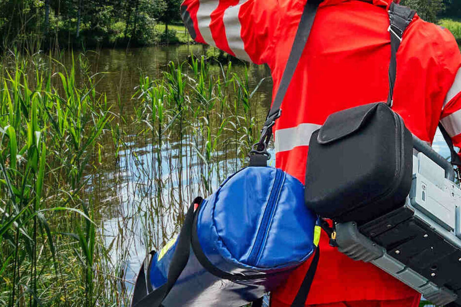 Rettungssanitäter und ein Notarzt waren zum Glück rasch vor Ort (Symbolbild).