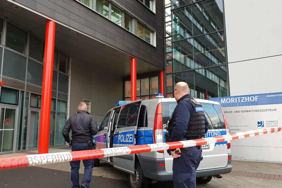 Innerhalb von vier Wochen gingen sechs Bombendrohungen gegen das Jugendamt im Moritzhof ein.
