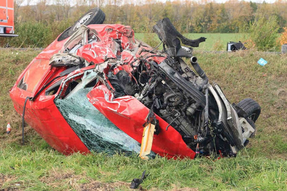 Als Unfallursache gilt ein missglückter Überholvorgang.