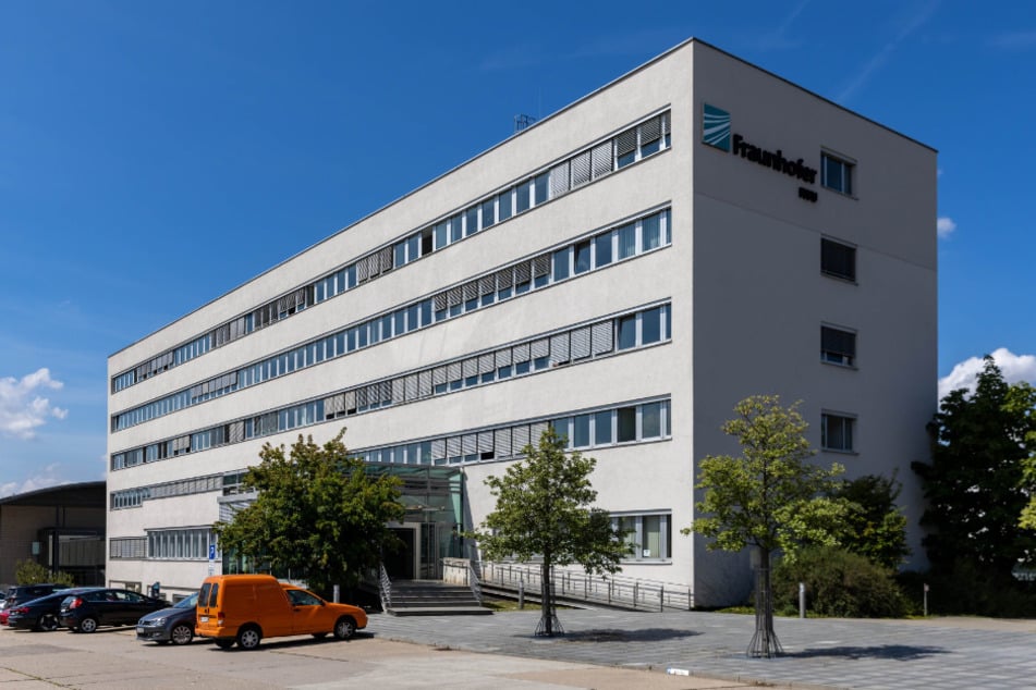 Das Fraunhofer IWU in Chemnitz forscht an Robotern. Dort hat die Erfolgsgeschichte von VibroCut ihren Ausgang genommen.