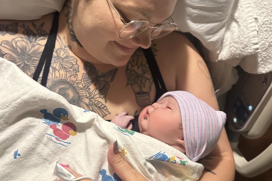 Kayla Elliot war eine der Leihmütter für die Familie. Sie möchte ihr Kind nun zurückgewinnen.