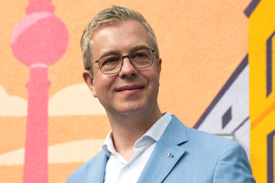 Stefan Evers (44, CDU) sieht die Altersanhebung aufgrund der demografischen Entwicklung als dringend erforderlich an.