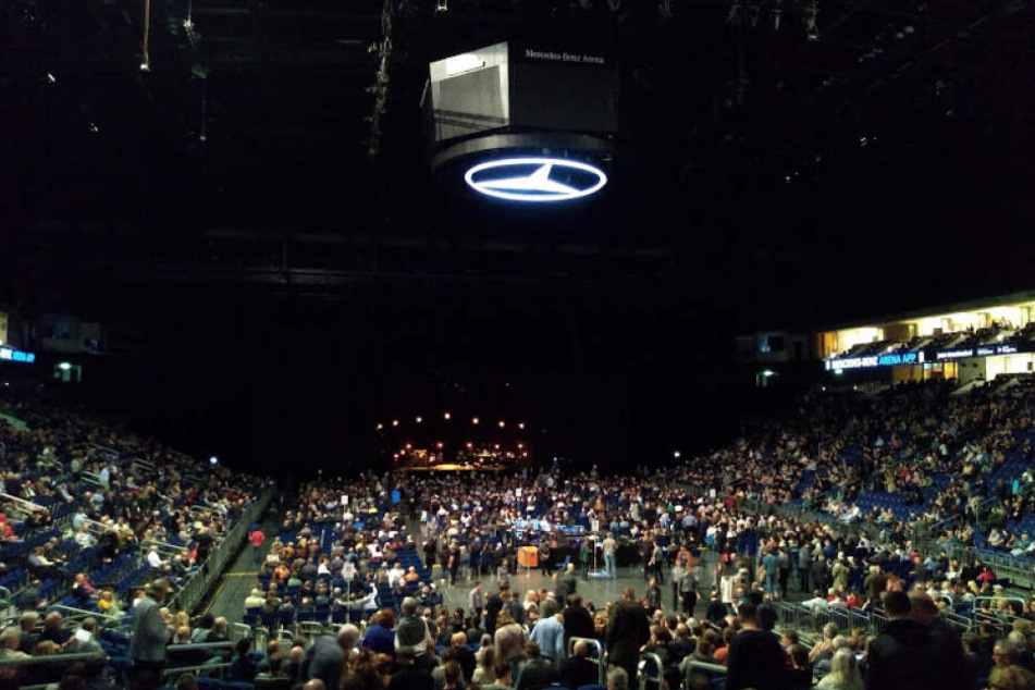 Die Reihen lichten sich: Das Publikum nach dem Dylan-Konzert.