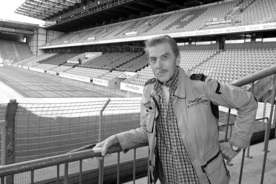 Mit 71 Jahren verstarb der ehemalige Stadionsprecher Lothar Buttkus.