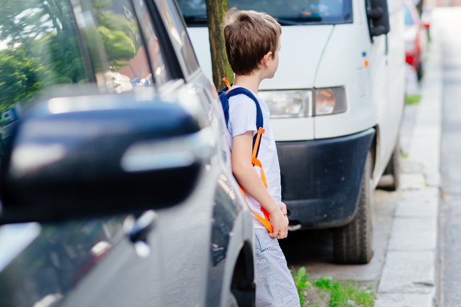 Mann spricht Kinder aus Auto an: Polizei gibt Entwarnung