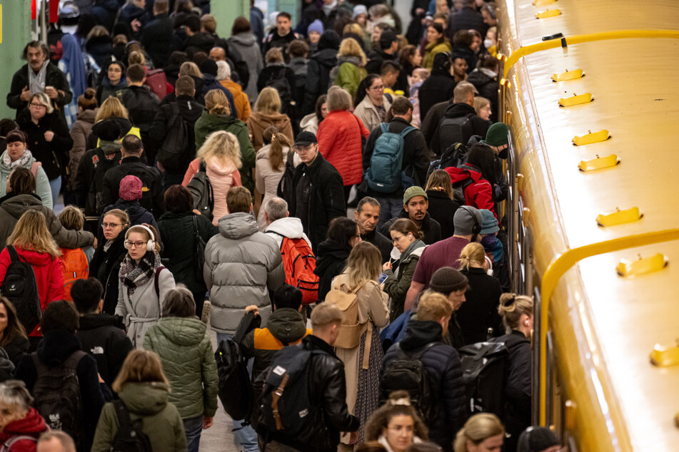 Am Donnerstag platzten Busse und U-Bahnen der BVG aus allen Nähten.