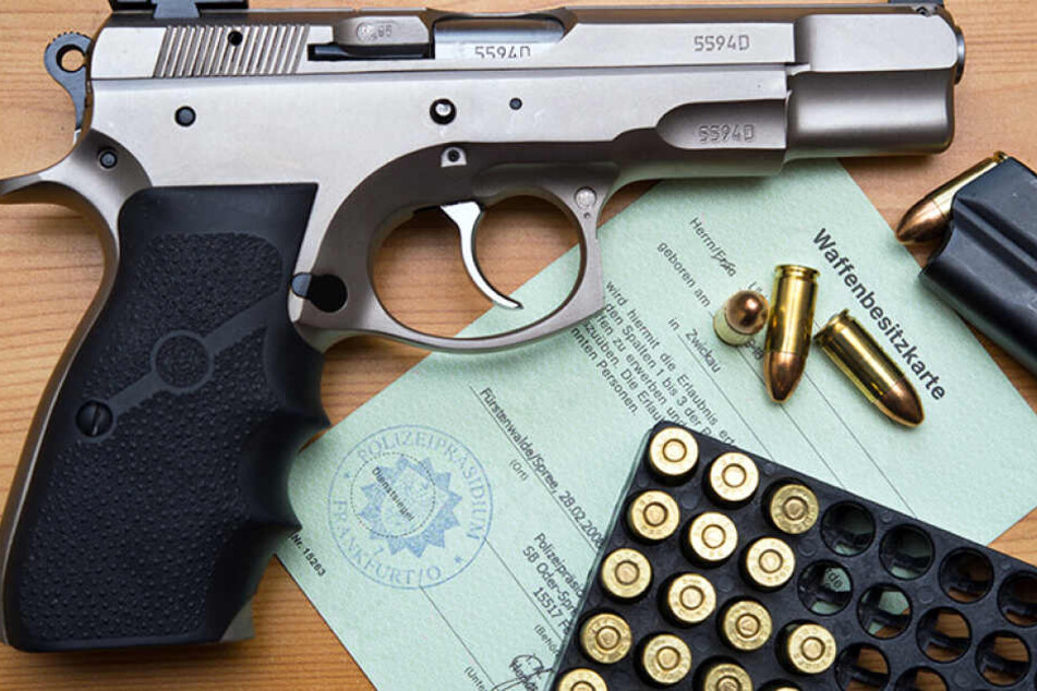 Die Waffe und die Munition sollen stets voneinander getrennt aufbewahrt werden.