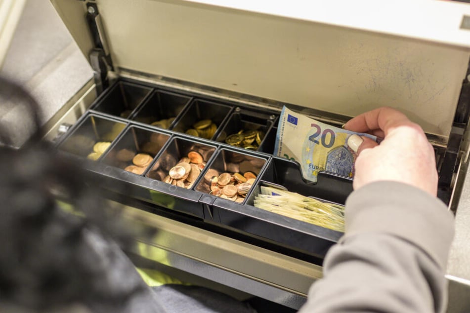 Falschgeld-Alarm in Sachsen! Jede Menge "Filmgeld" im Umlauf