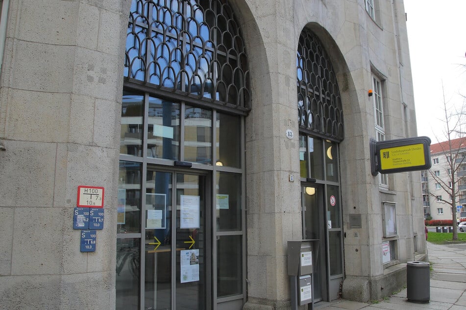 Wegen Stimmauszählung: Stadtbüros am Montag zu